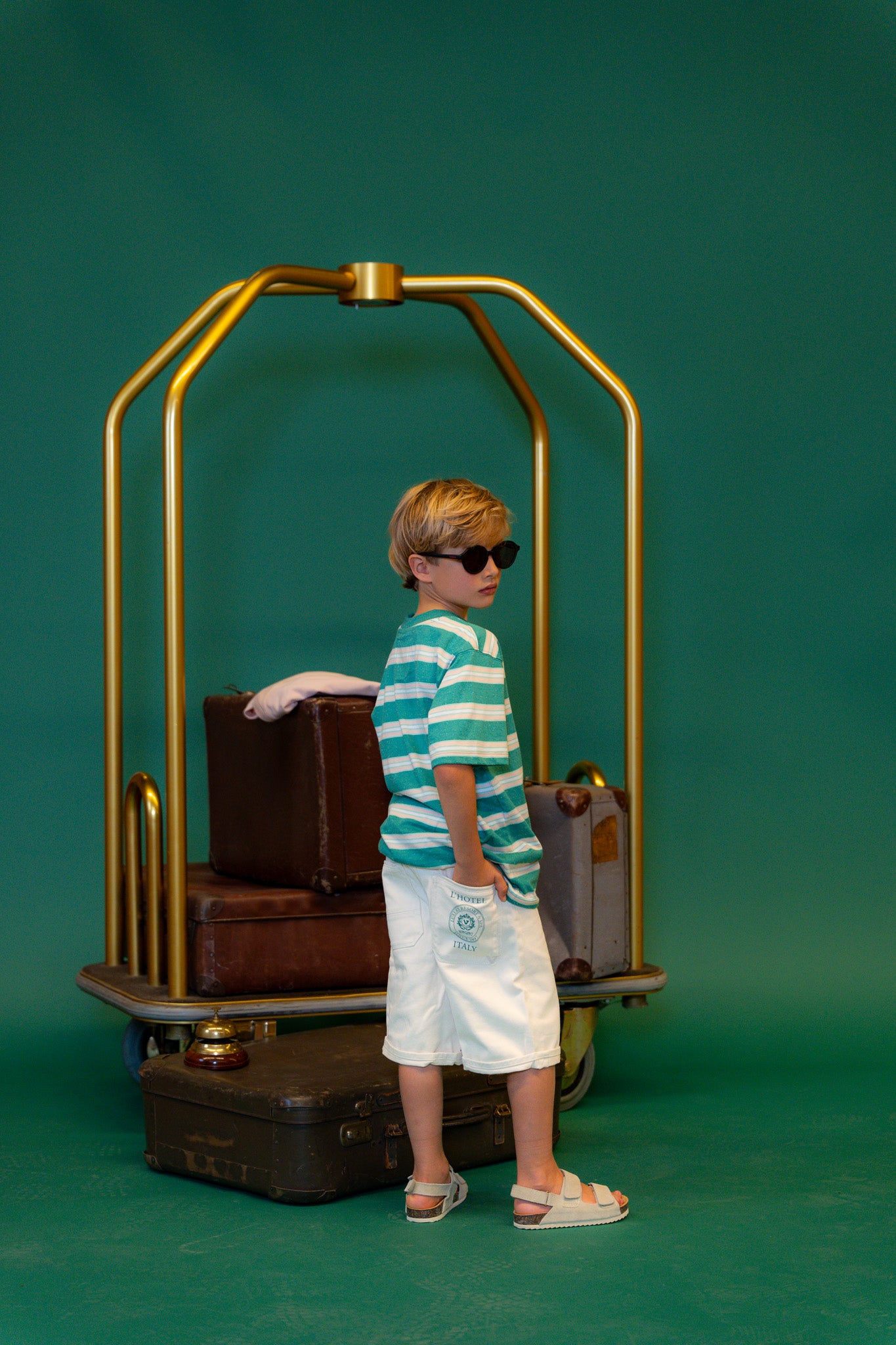 Relaxed Short Christian white