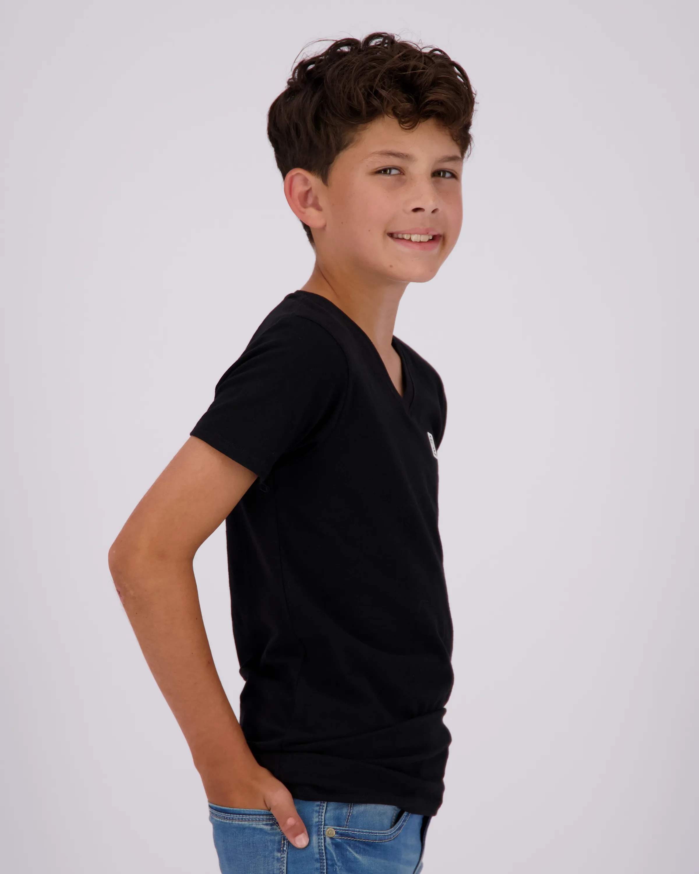 Boys B Basic v-neck T-shirt | Black