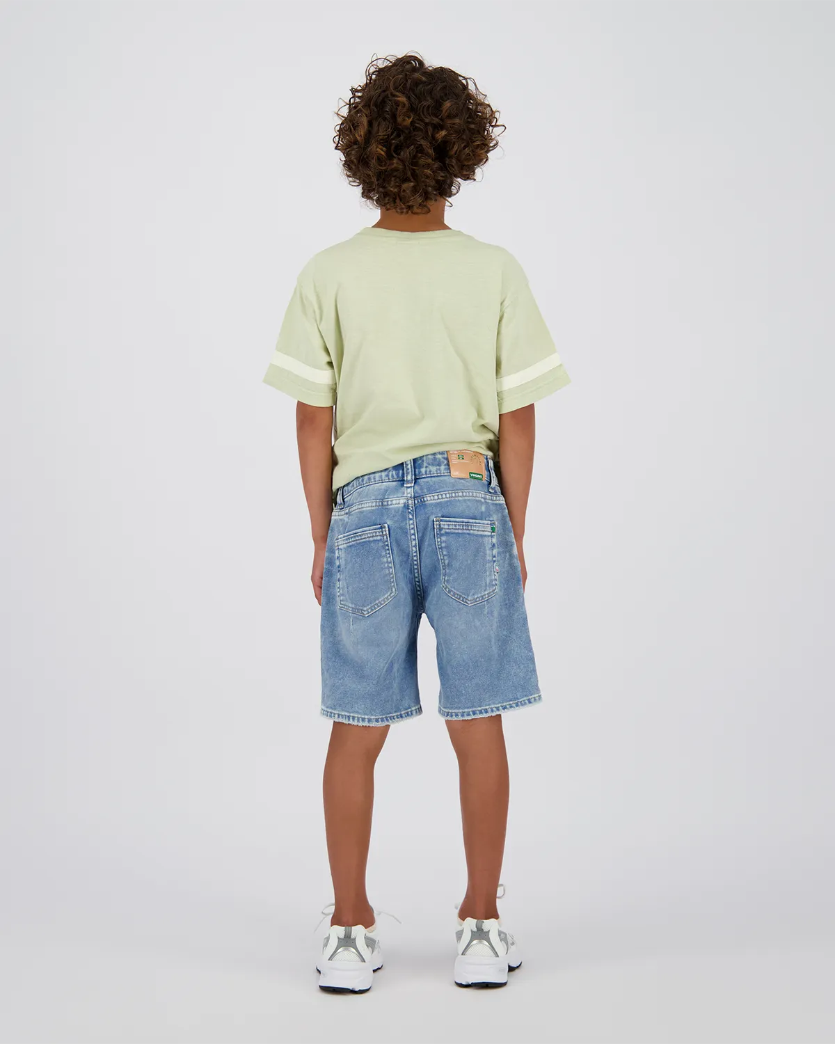 Short Cesare